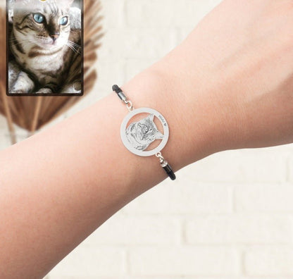 Cat silhouette halo memorial photo bracelet — rainbow bridge grief keepsake for cat moms